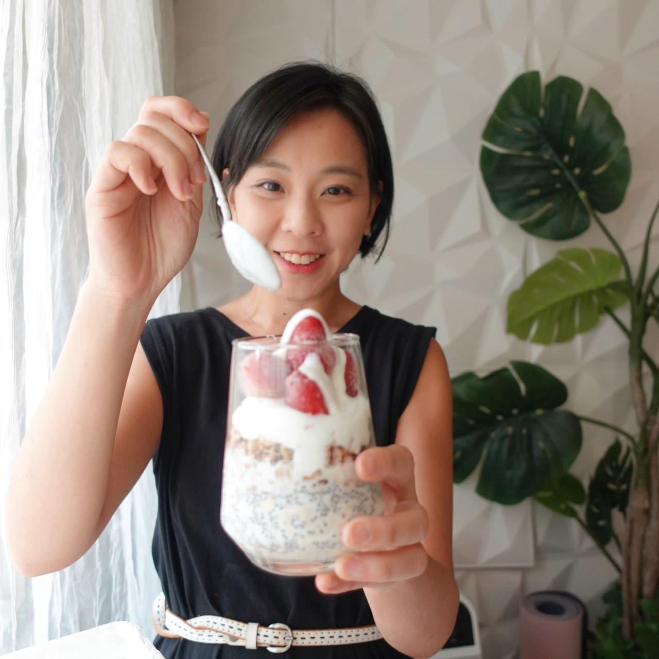 優格加水果，懶人早餐必備！