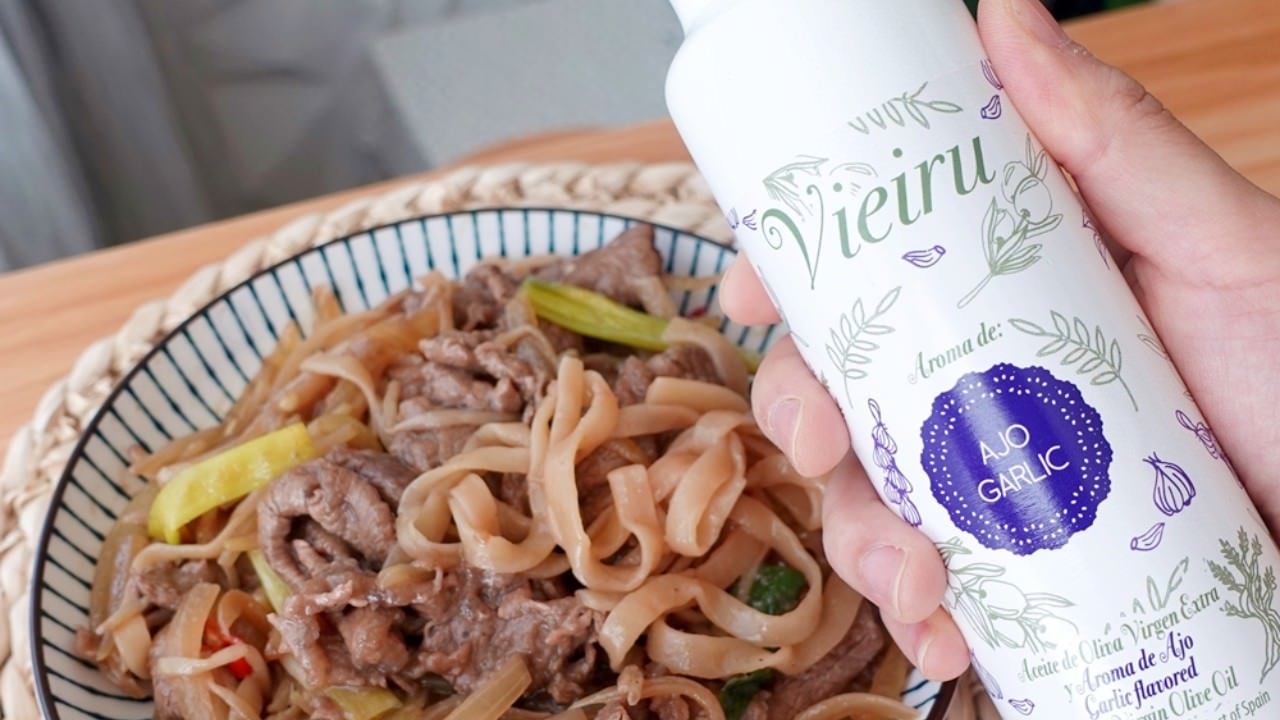 大蒜風味橄欖油可以增加料理的香氣。