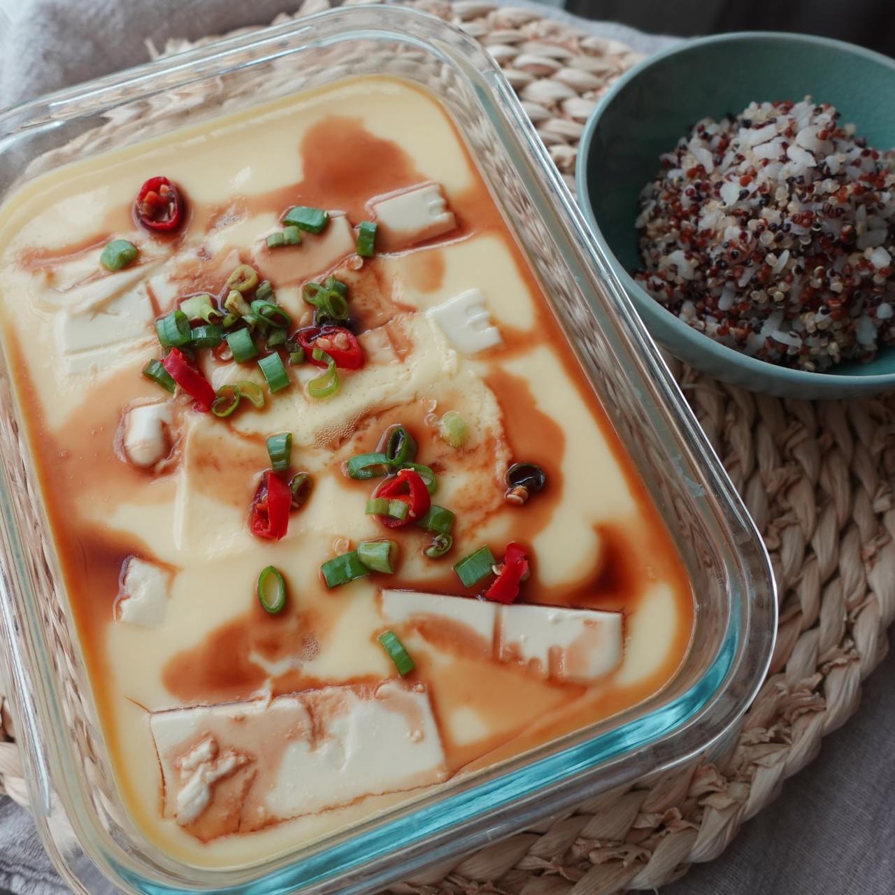鯛魚蒸蛋配藜麥飯做法簡單又好吃。
