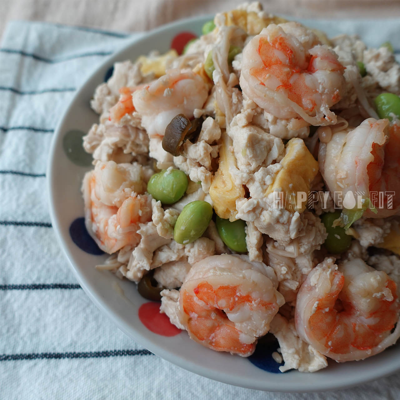 減醣版炒飯!豆腐取代白飯口感超像|剝皮辣椒偽炒飯食譜,滿滿飽足感跟蛋白質 - 第1張圖 剝皮辣椒偽炒飯超有飽足感。