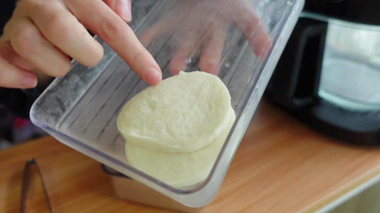 這一款mozzarella起司是焗烤少不了的食材。