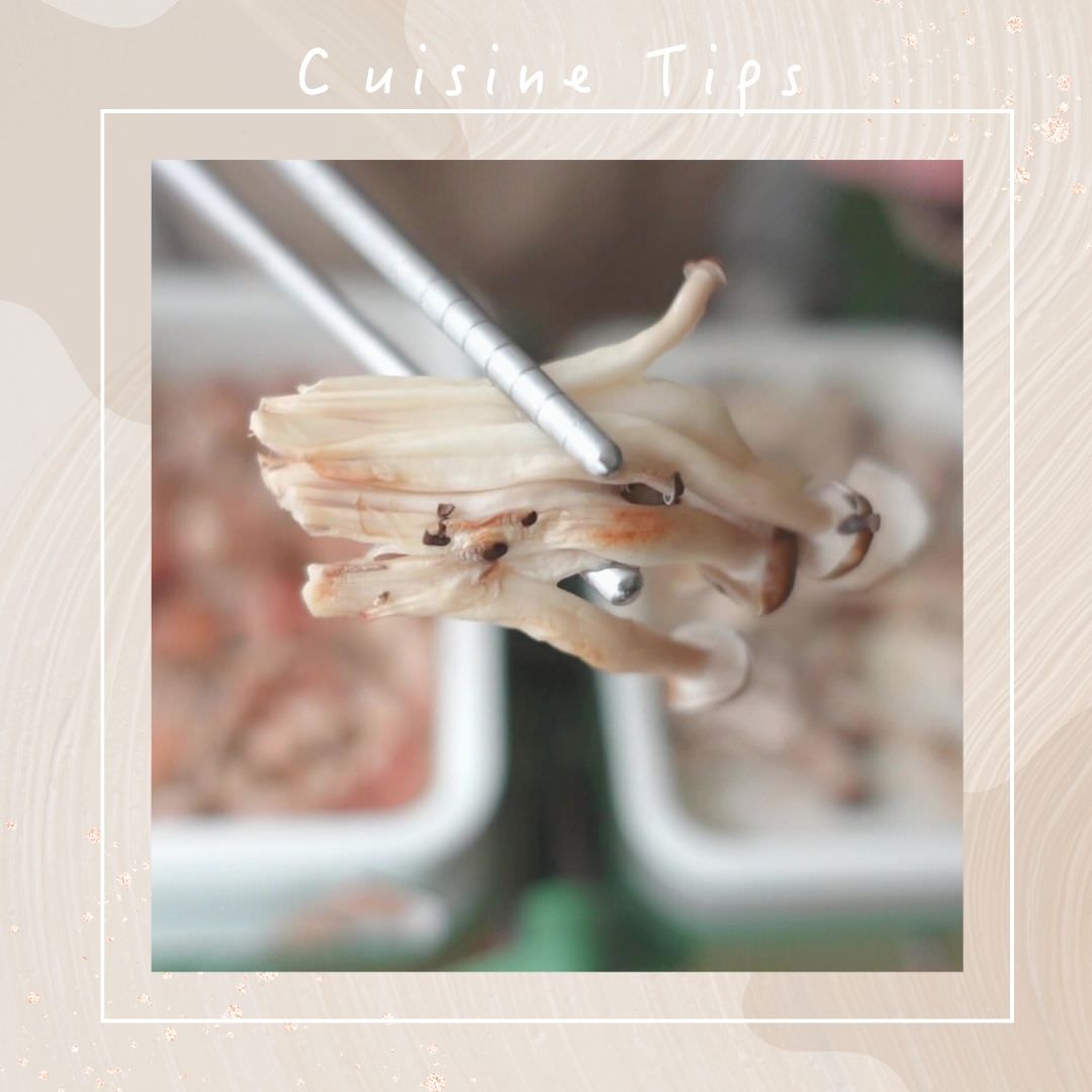 藜麥毛豆雞肉沙拉的鴻喜菇可以不用洗，直接乾煎會更好吃。